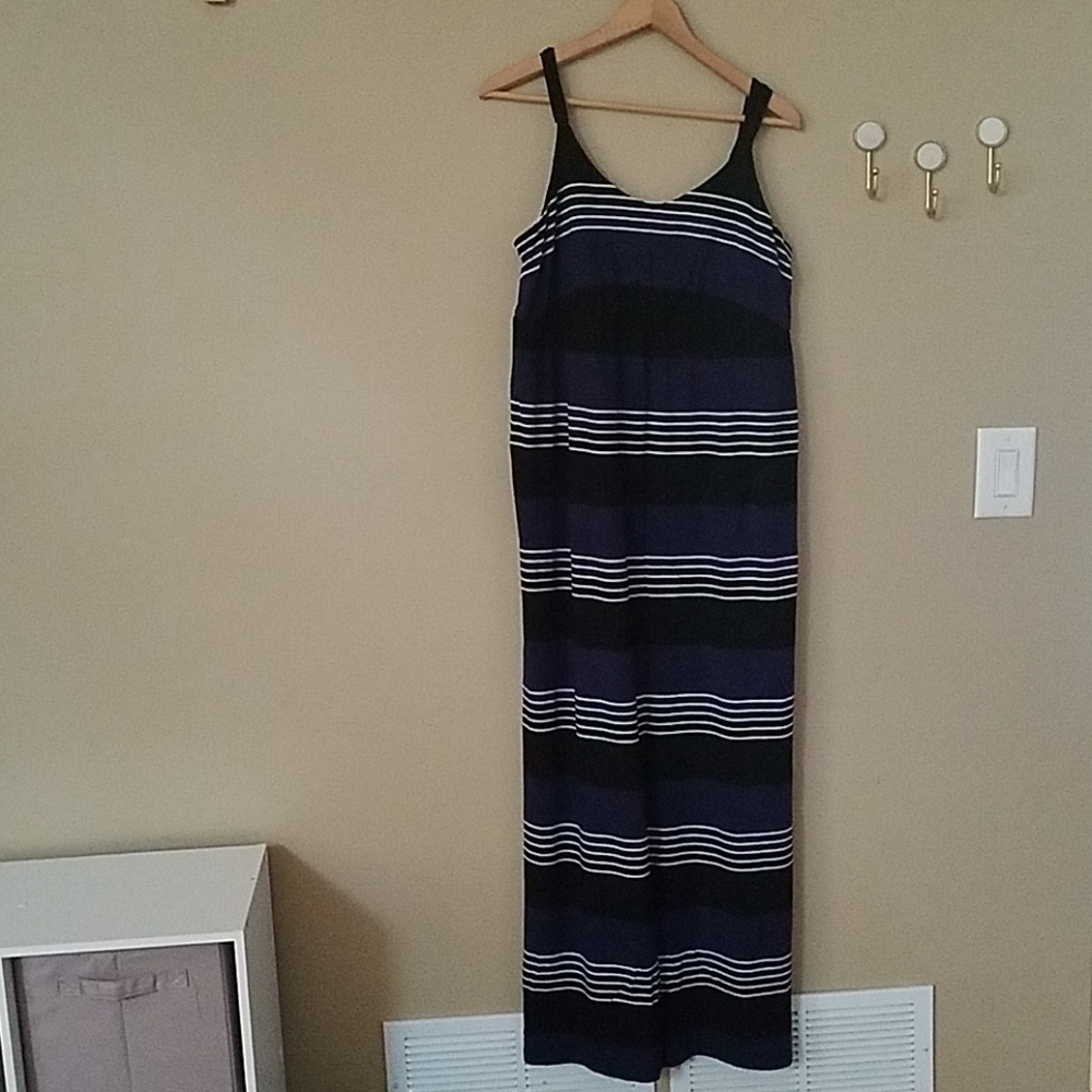 Old Navy Maternity Maxi Dress
